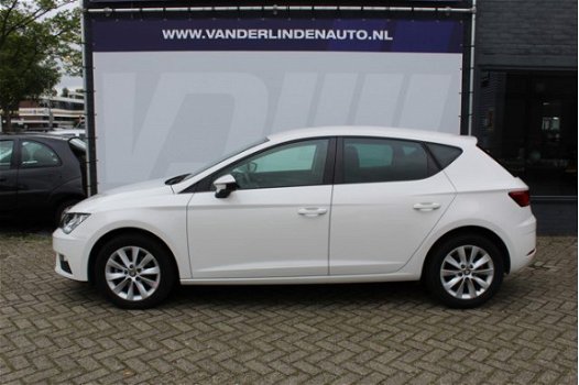 Seat Leon - 1.2 TSI Style Business Climate, cruise, Works with AppleCarPlay, parkeersensoren achter - 1