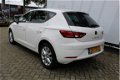 Seat Leon - 1.2 TSI Style Business Climate, cruise, Works with AppleCarPlay, parkeersensoren achter - 1 - Thumbnail