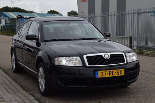 Skoda Superb - 1.8 T Comfort | Automaat | Xenon | APK 8-2020 - 1