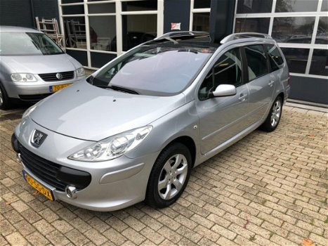 Peugeot 307 SW - 2.0-16V Pack PANO/PDC/CLIMATE/TREKHAAK/OPTIE VOOR 7 PERSONEN - 1