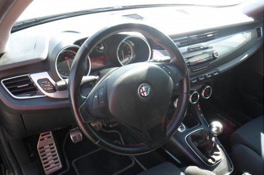 Alfa Romeo Giulietta - 1.4 Turbo MultiAir 170pk Distictive - 1