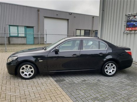 BMW 5-serie - 523i Prachtige en goed onderhouden 5 Serie - 1