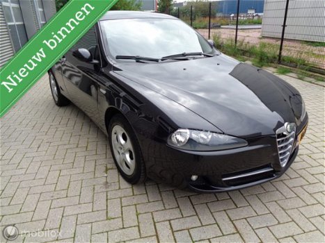 Alfa Romeo 147 - 1.6 T.Spark Business - 1