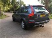 Volvo XC90 - 2.4 D5 Kinetic CLIMA/ 7 PERSOONS/ LEDER/ NAVI - 1 - Thumbnail