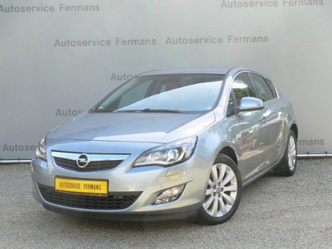 Opel Astra - 1.6-16V Automaat - Navi - Xenon - 2010 - 1