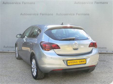 Opel Astra - 1.6-16V Automaat - Navi - Xenon - 2010 - 1