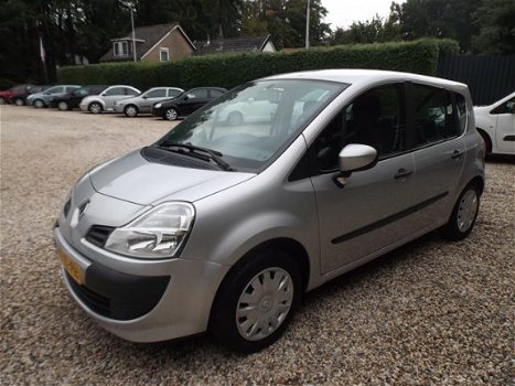 Renault Grand Modus - 1.2 TCE Expression met trekhaak en airco - 1