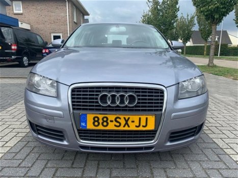 Audi A3 Sportback - 2.0 TDI Ambiente clima , cruise , trekhaak - 1