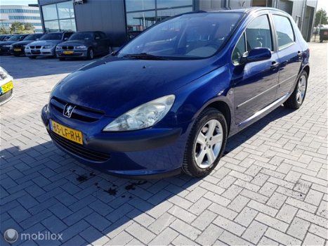 Peugeot 307 - 2.0-16V XT - 1