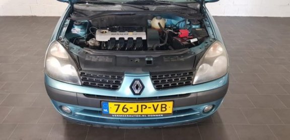 Renault Clio - 1.2-16V Dynamique 2002 - 1