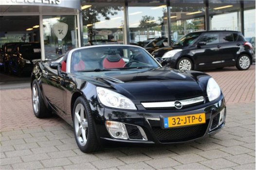 Opel GT - 2.0 Turbo ECOTEC 264PK Leer 18