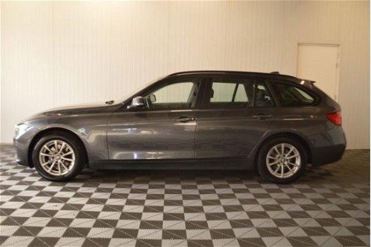 BMW 3-serie Touring - 318d // LEER NAVI CRUISE CLIMA PDC - 1