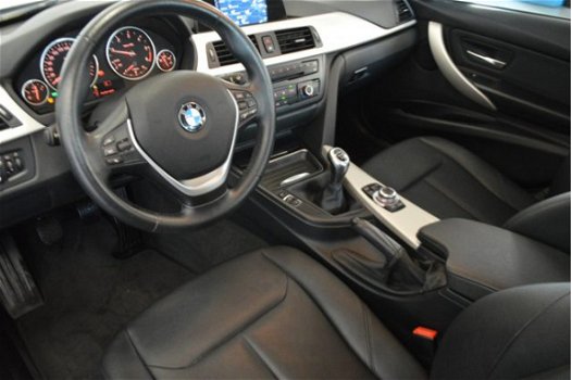 BMW 3-serie Touring - 318d // LEER NAVI CRUISE CLIMA PDC - 1