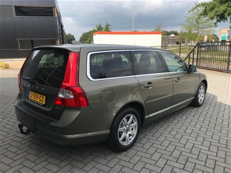 Volvo V70 - 2.5FT Summum 232 PK leder - 1