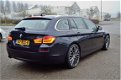 BMW 5-serie Touring - 520i Aut8/F1 HIGH EXE *Panorama, Sportleder, NaviPro, Xenon, Cruise, Clima, PD - 1 - Thumbnail