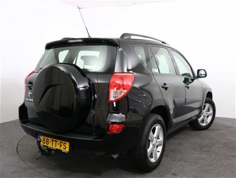 Toyota RAV4 - 2.0 VVTi Linea Sol 4WD, Leer, Trekhaak, Navi - 1