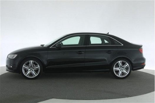 Audi A3 Limousine - (J) 1.6 TDI Ambition AUT. [ Xenon Navi Sportzetels ] - 1