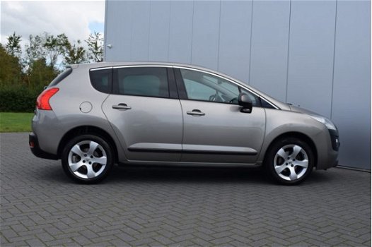 Peugeot 3008 - 1.6 VTi ST Navi Pano/dak Premium/pack Ecc Cruise Trekhaak - 1