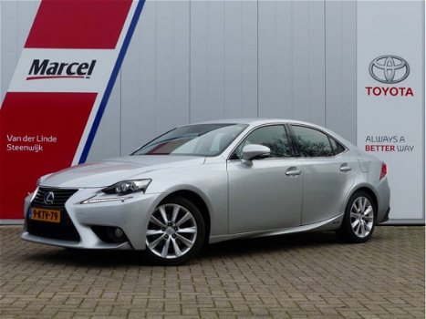 Lexus IS - 300h Business 25th Edition/Nav/Clima/Cruise/Leer - 1