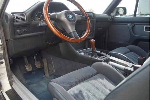 BMW 3-serie Cabrio - 320i Zeer goede staat verkerende 320i Cabrio | FEHAC kwaliteitsklasse 2 - 1