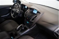 Ford Focus - 1.6 EcoBoost 150pk Titanium Navigatie Cruisecontrol Trekhaak 1500KG Trekgewicht