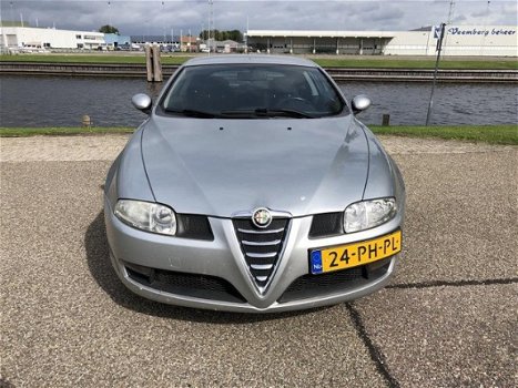 Alfa Romeo GT - 2.0 JTS Progression /motor rookt - 1