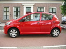 Toyota Aygo - 1.0-12V 5 deurs 100000kmtr zeer mooi en technisch 100% goed