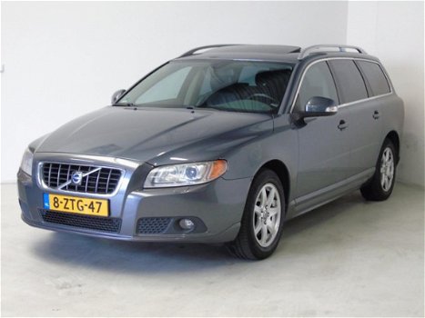 Volvo V70 - 2.0D Summum Leer - 1