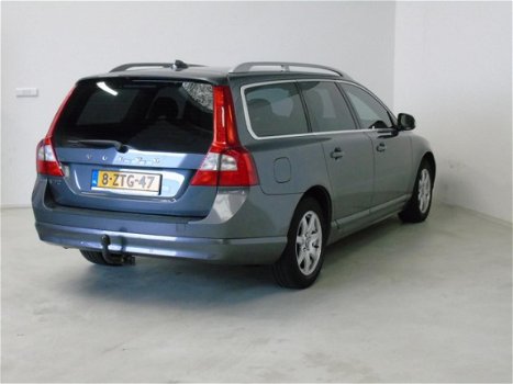 Volvo V70 - 2.0D Summum Leer - 1