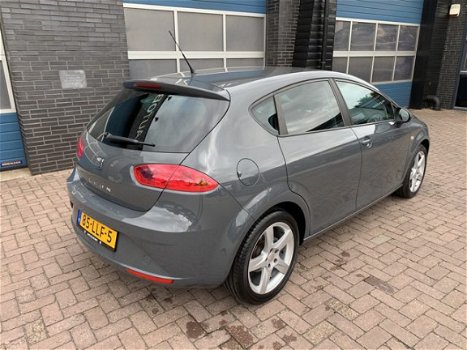 Seat Leon - 1.8 TFSI Sport Navi/ECC/17`LM Velgen nieuwe megatronic/ketting - 1