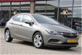 Opel Astra - 105pk Edition Automaat Navigatie/apple carplay/2017 - 1 - Thumbnail