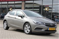 Opel Astra - 105pk Edition Automaat Navigatie/apple carplay/2017