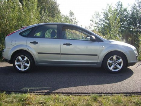 Ford Focus - 1.6 TDCI Trend AIRCO 5 DEURS 2005 LUXE UITVOERING - 1