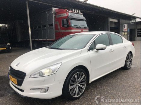 Peugeot 508 - gt 2.2 hdi-f 150kw/204pk sedan aut. + f1 schakeling - leer - xenon - navi - uitklapbaa - 1