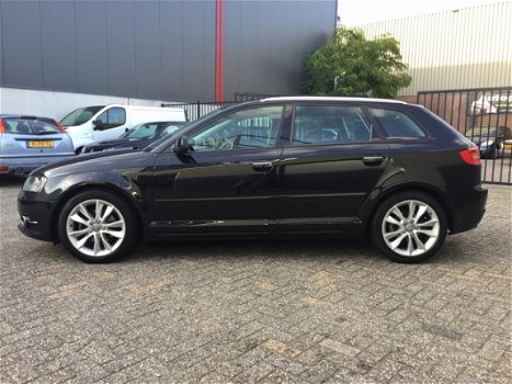 Audi A3 Sportback - 1.6 TDI Attraction Pro Line Business Clima Cruise Elek. Pakket LM-Wielen Chrome - 1