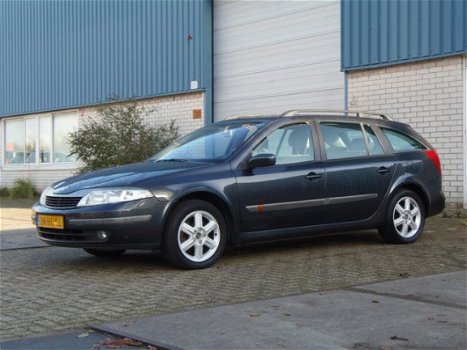 Renault Laguna Grand Tour - 1.6-16V Authentique Nw Distr - 1