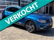 Volkswagen Tiguan - 2.0 TSI 4Motion Highline - 1 - Thumbnail