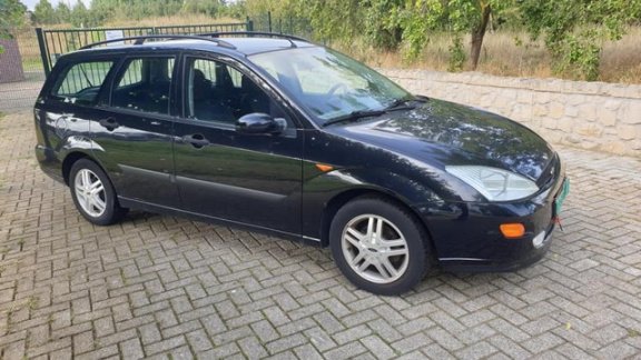 Ford Focus Wagon - 1.6-16V Collection nieuwe apk - 1