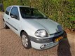 Renault Clio - 1.2 RN Stuurbekrachtiging APK t/m 23-08-2020 - 1 - Thumbnail