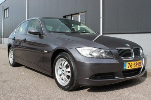 BMW 3-serie - 318i High Executive CLIMA / CRUISE / PDC - 1