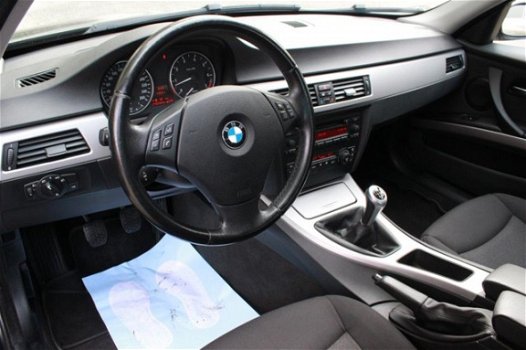 BMW 3-serie - 318i High Executive CLIMA / CRUISE / PDC - 1