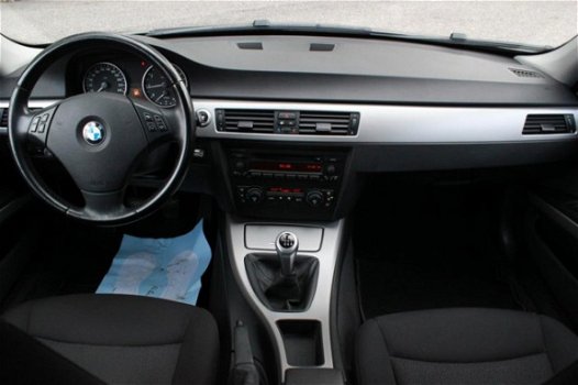 BMW 3-serie - 318i High Executive CLIMA / CRUISE / PDC - 1