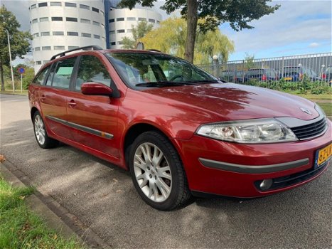 Renault Laguna Grand Tour - 1.8-16V Expression ✅NAP, 2XSLEUTELS, AIRCO, CRUISE, TREKHAAK, DEALERONDE - 1