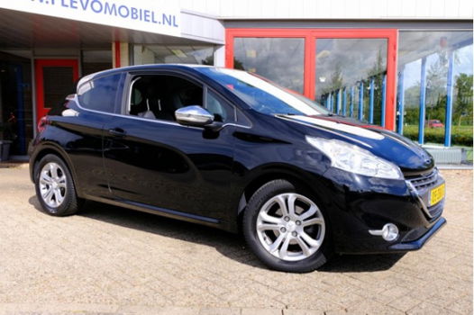 Peugeot 208 - 1.4 VTi Allure Navi/Clima/LMV - 1