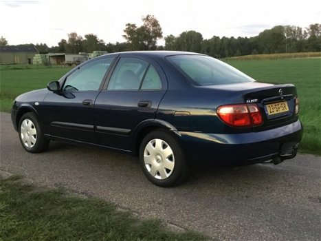 Nissan Almera - 1.5 Visia met airco trekhaak en N.A.P - 1