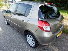 Renault Clio - 1.2 Authentique 1 eigen