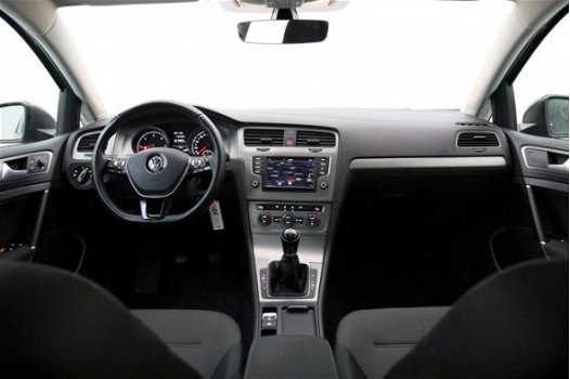Volkswagen Golf - 1.6 TDI 110pk 5drs Comfortline Executive | Navigatie | Trekhaak - 1
