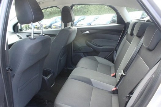 Ford Focus - 1.6 TI-VCT Trend 5drs, Airco, NAP, Incl APK - 1