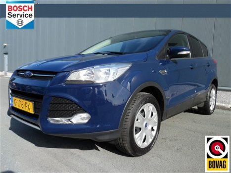 Ford Kuga - 1.5 Trend Trekhaak, stoelverwarming, voorruitverwarming, keyless - 1