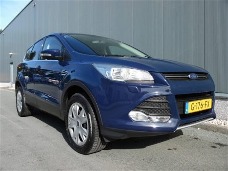 Ford Kuga - 1.5 Trend Trekhaak, stoelverwarming, voorruitverwarming, keyless - 1